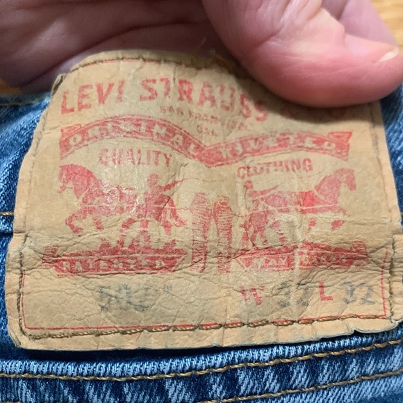 Levi’s 502 blue denim jeans - Picture 3 of 9
